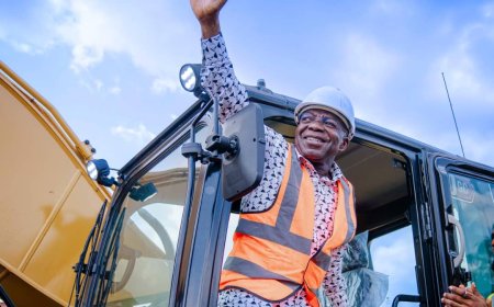 Governor Otti Flags Off Reconstruction of Key Roads in Umuahia, Announces Urban Mass Transit Initiative