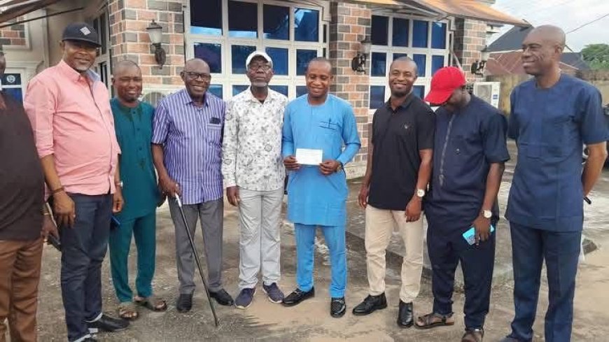Fmr. Gov Ikpeazu rewards Aba Tricycle Rider with ₦2.1 Million for Returning ₦4 Million Left by Passenger