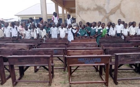Senator Orji Kalu Distributes School Desks Across Bende to Improve Learning Conditions