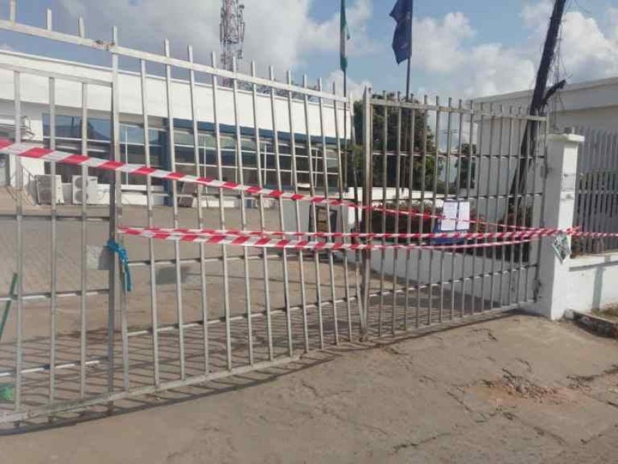 First Bank Building Partially Collapses in Umuahia, Triggers Panic in Commercial District