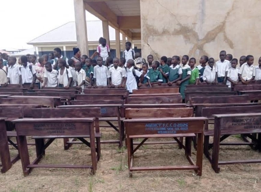 Senator Orji Kalu Distributes School Desks Across Bende to Improve Learning Conditions